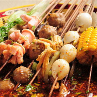  麻辣烫——传统特色小吃汉旗餐饮